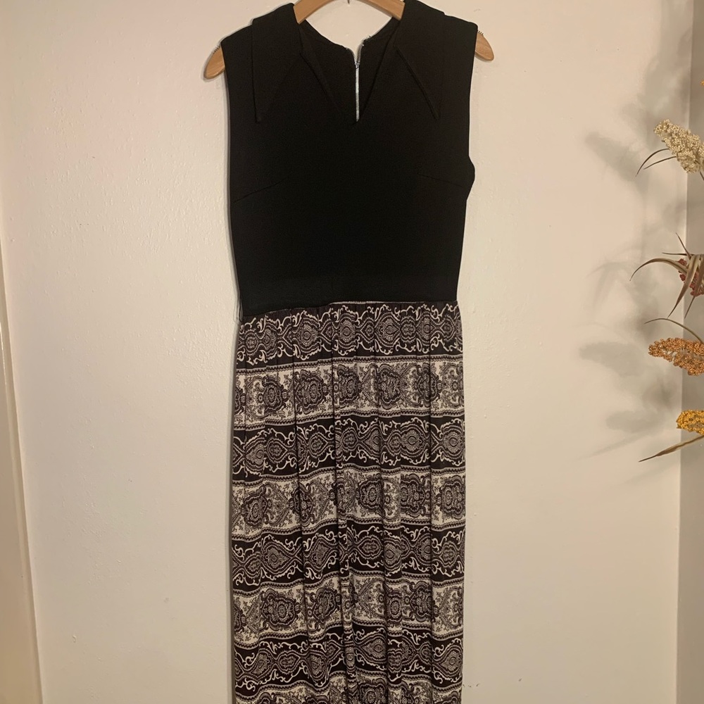 Ladies vintage 70s black and white Maxi dress sz 12